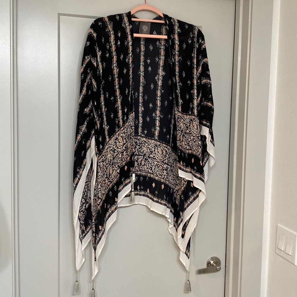 Vince Camuto kimono or swim coverup